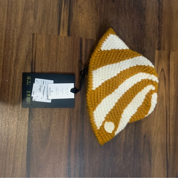 Monclear hat - Picture 2 of 5
